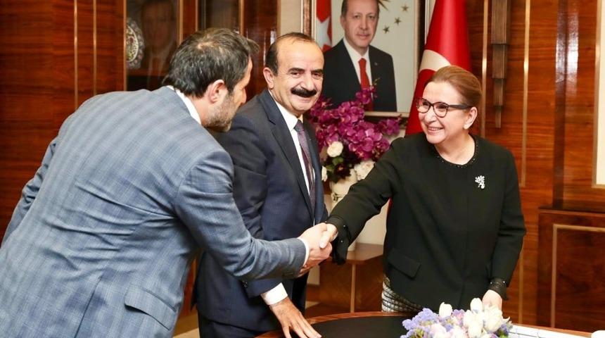 Hakkari heyetinden Bakan Pekcan’a ziyaret