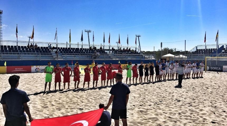 Plaj Futbolu Milli Takımı, &Ccedil;ekya&rsquo;yı 5-1 yendi