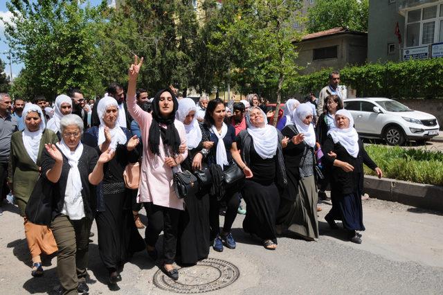 Diyarbakır'da izinsiz açıklamaya müdahale: 1 yaralı