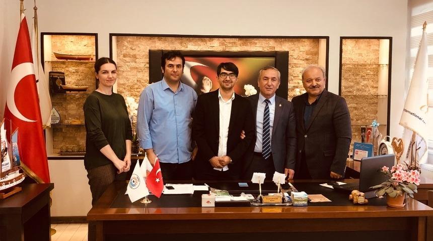 &Ccedil;i&ccedil;eklerin parası eğitime