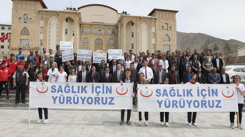 Hakkari’de ‘Sağlık İçin Hareket Et’ yürüyüşü