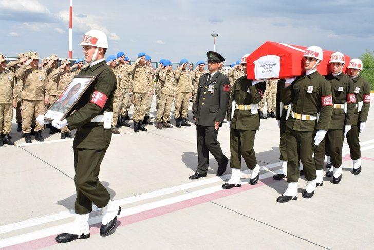 Şehit asker törenle memleketine uğurlandı G2