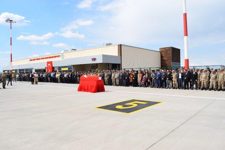 Şehit asker törenle memleketine uğurlandı G5