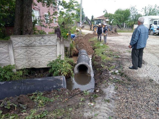 Alt yapı çalışmaları Küçücek mahallesinde hız kazandı