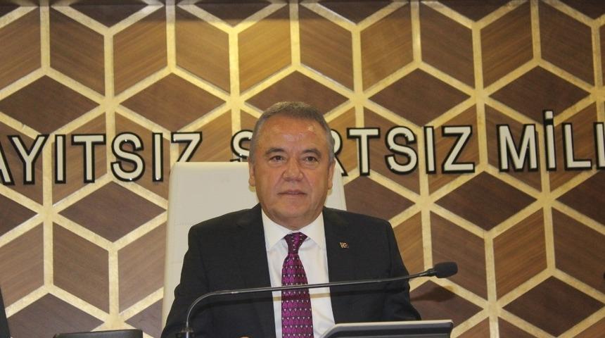 B&ouml;cek,&rdquo; Su ve ekmekle siyaset yapmayız&rdquo;