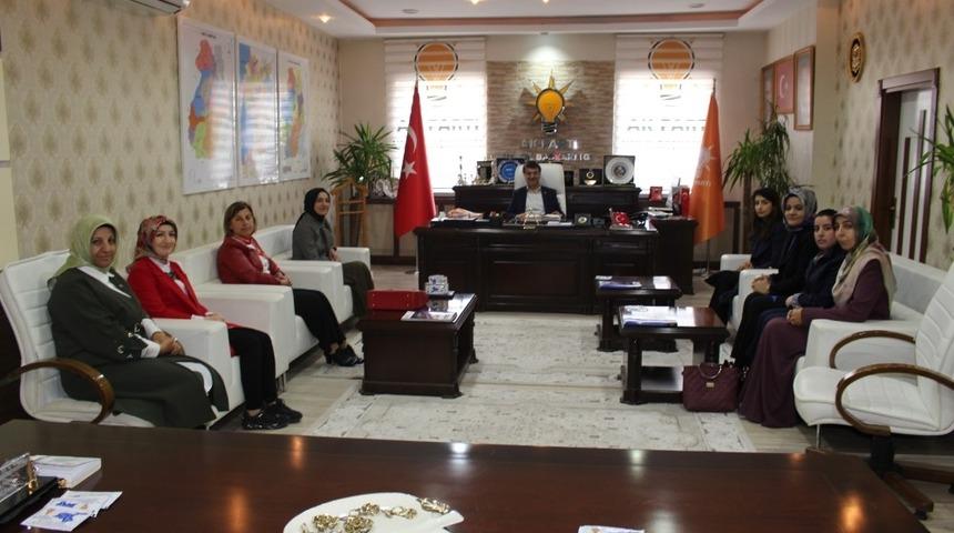 KADEM y&ouml;netiminden T&uuml;rkmenoğlu&rsquo;na ziyaret