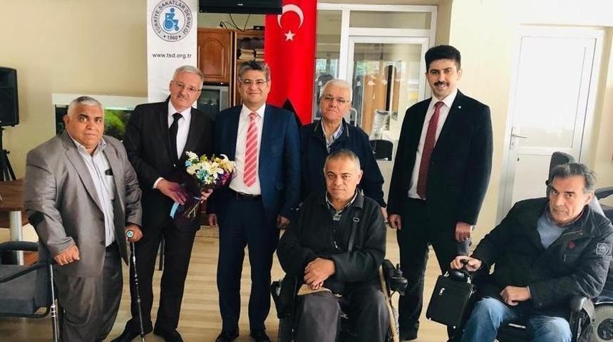 Konya SMMMO Başkan Adayı Abdil Erdal&rsquo;dan Sakatlar Derneğine ziyaret
