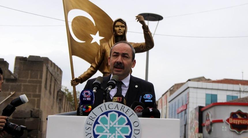 Yeniden yaptırılan Kadınlar &Ccedil;arşısı Anıtı&rsquo;nın a&ccedil;ılışı yapıldı