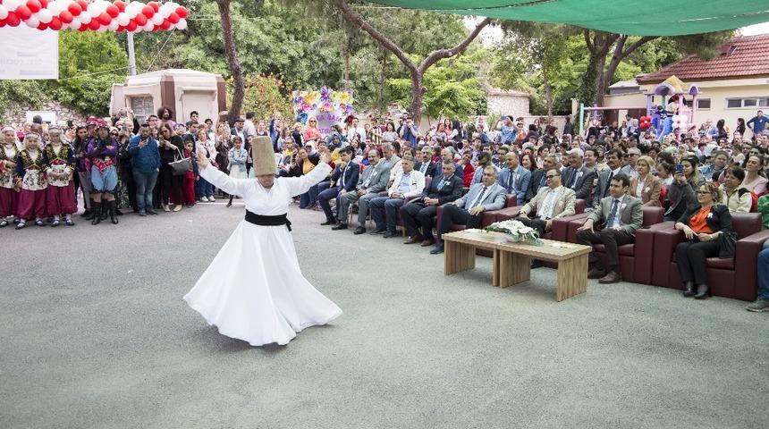 İzmir’de 2 bin 500 öğrenci “Engel yok”  dedi