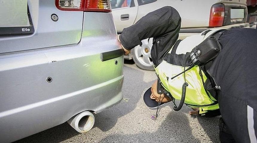 Emniyetten, &ccedil;akar lamba ve abartı egzoz denetimi