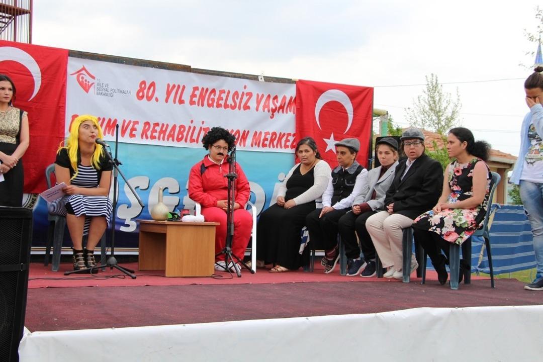 Kula&rsquo;da Engelliler Haftası kutlamaları