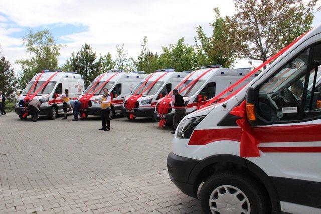 Karaman’a gönderilen 7 yeni ambulans göreve başladı
