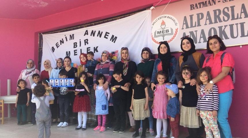 Miniklerden Anneler G&uuml;n&uuml; Etkinliği