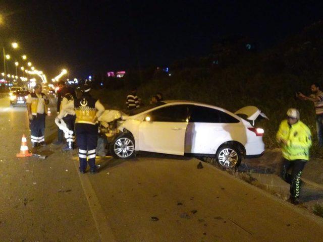 Hatay&rsquo;da 2 otomobil ve bir kep&ccedil;e birbirine girdi 3