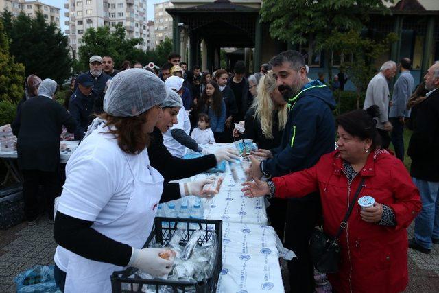 Uğur Mumcu’da  2 bin Kartallı birlikte iftar yaptı