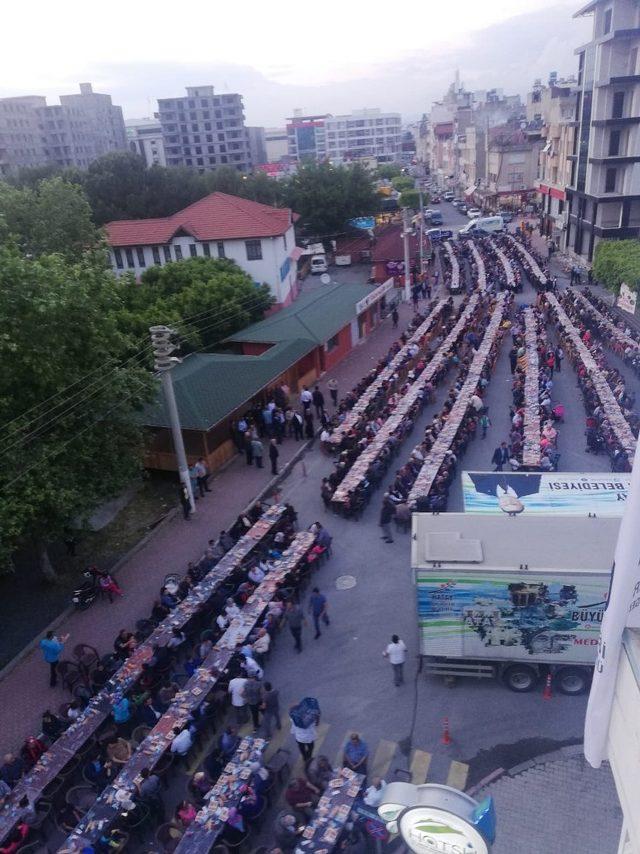 Hatay Büyükşehir Belediyesi Dörtyol’da iftar verdi