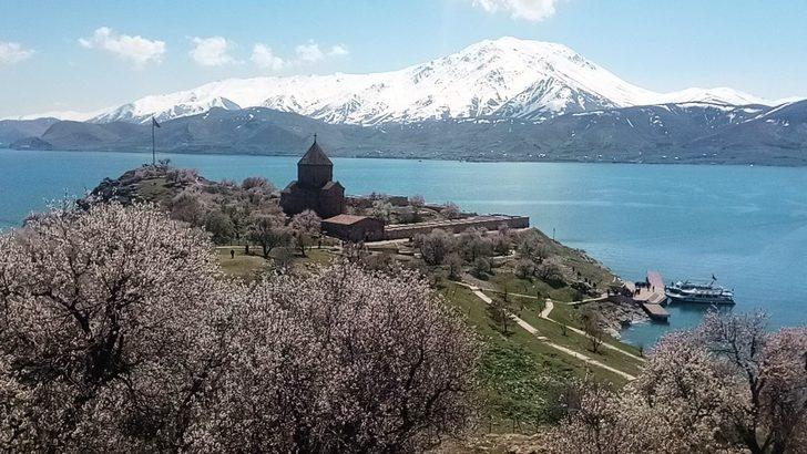 Akdamar Adası şimdi başka güzel G2