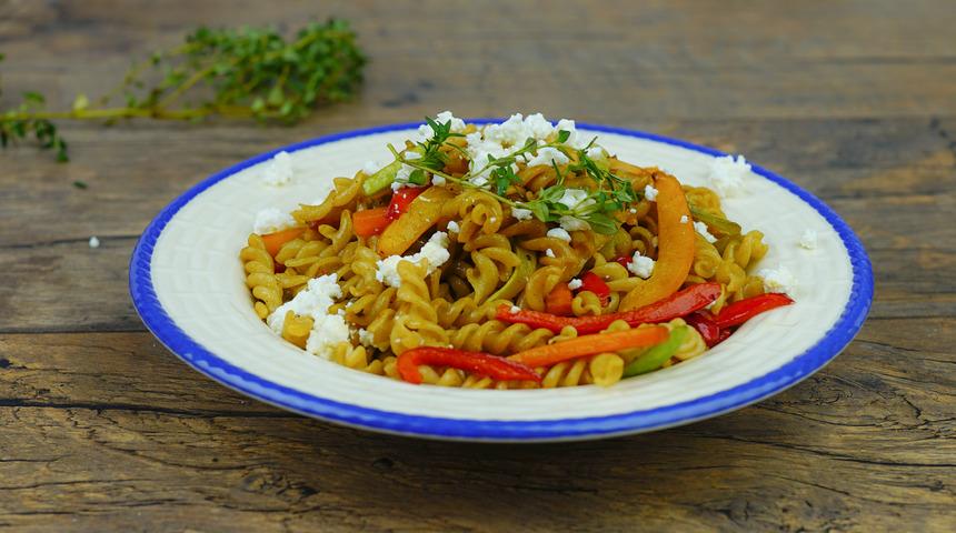 Kepekli Sebzeli Makarna