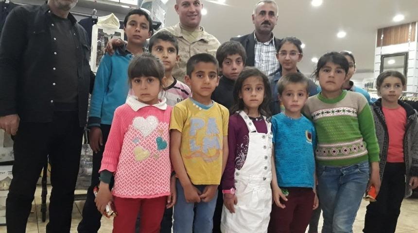 Jandarma başarılı &ouml;ğrencileri &ouml;d&uuml;llendirdi