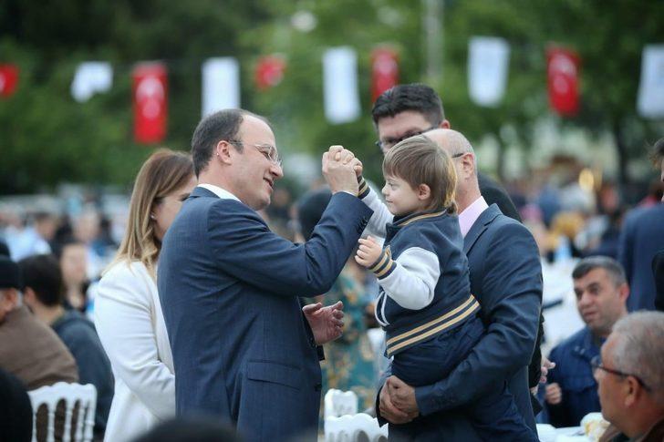 Pamukkale Belediyesi çalışanları iftarda bir araya geldi G1
