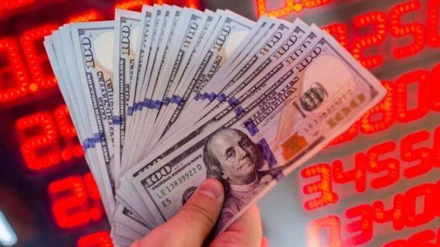 Reuters: Türk bankaları Türk Lirası'nı desteklemek için 4,5 milyar dolar sattı