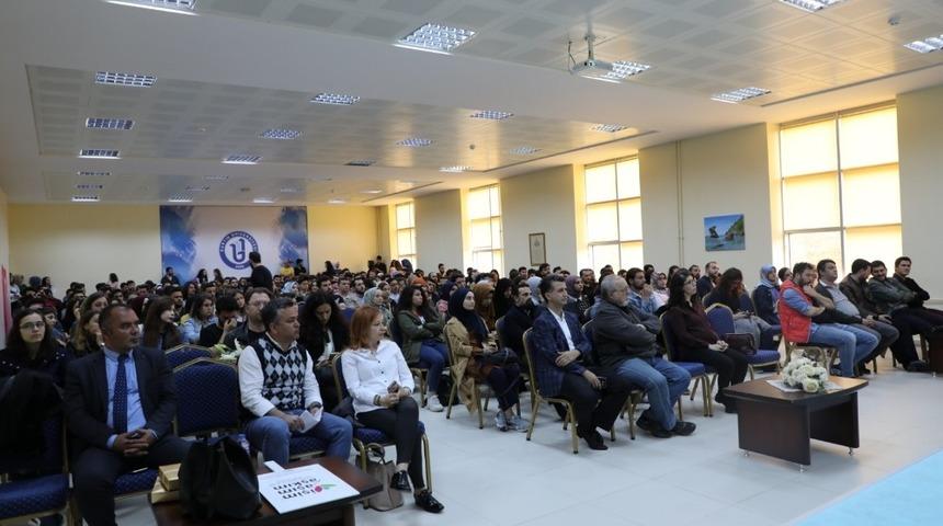 Bartın &Uuml;niversitesi&rsquo;nde &lsquo;Hayatta bir adım &ouml;nde olmak&rsquo; etkinliği