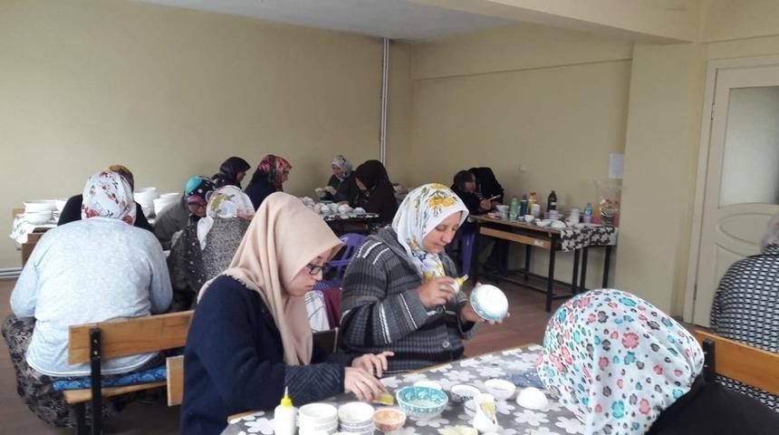 Hisarcık&rsquo;ta &Ccedil;ini İşlemeciliği kursu a&ccedil;ıldı