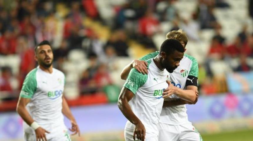 Bursasporlu Chedjou, golcü kimliğini hatırladı