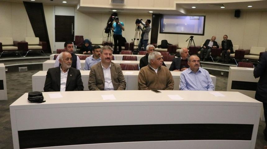 KKMM&rsquo;de d&uuml;nya ve Kayseri g&uuml;ndemi konuşuldu