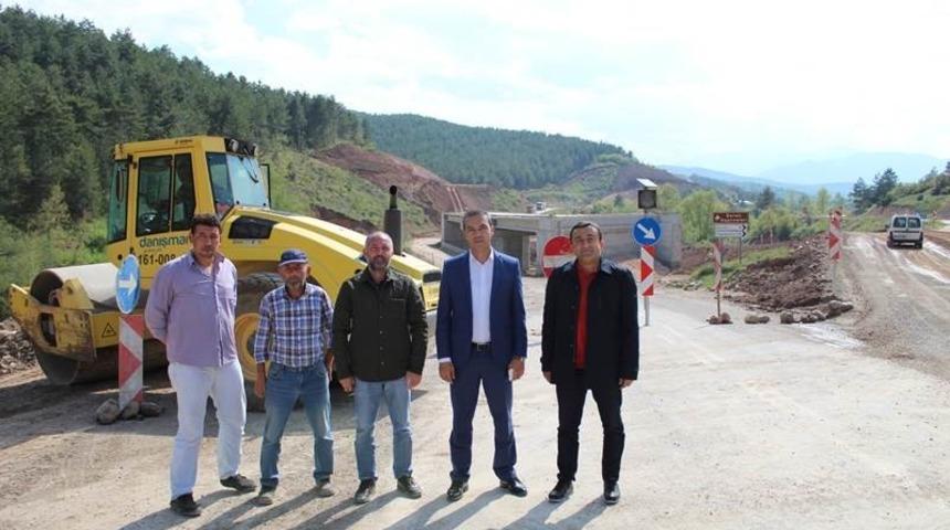 Emet-Tavşanlı yolunun 16 kilometrelik b&ouml;l&uuml;m&uuml;nde yoğun &ccedil;alışma