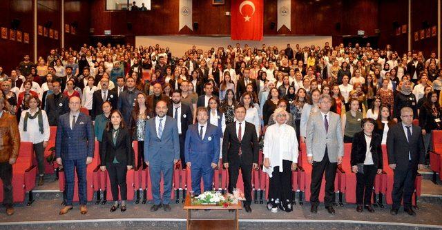 Hemşireler Günü “Herkes İçin Sağlıkta Hemşireler Öncü Bir Ses” Teması ile Kutlandı