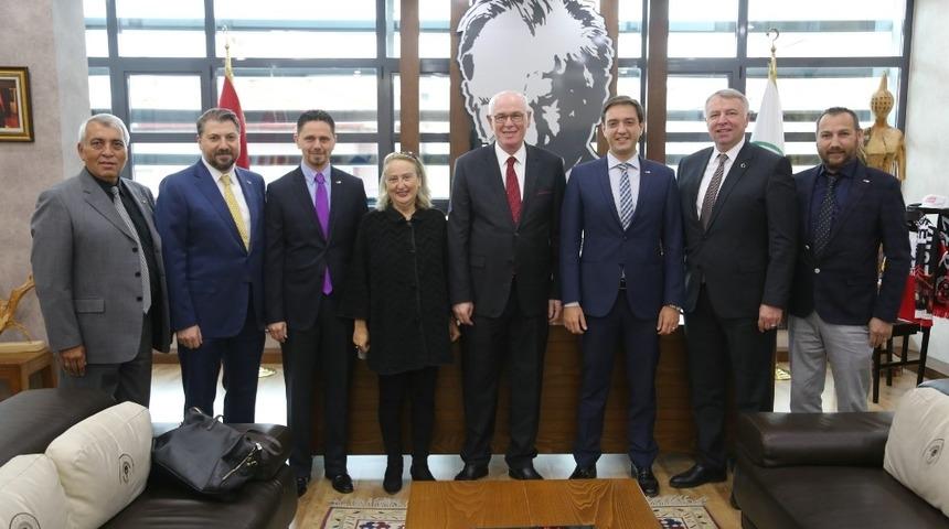 Kızılay&rsquo;dan Başkan Kazım Kurt&rsquo;a ziyaret