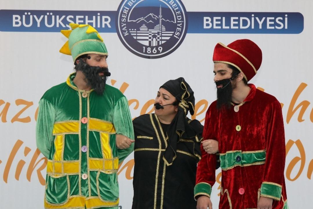 B&uuml;y&uuml;kşehir Ramazan Eğlenceleri Hacılar&rsquo;da