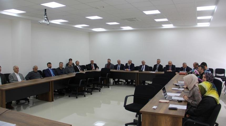 İlahiyat Fak&uuml;ltesi Vakfı m&uuml;tevelli heyeti toplantısı ger&ccedil;ekleşti