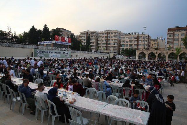 Canpolat vatandaşlarla iftarda buluştu