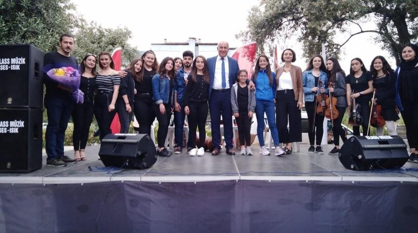 S&ouml;ke&rsquo;de Gen&ccedil;lik Orkestrası konseri beğeni topladı