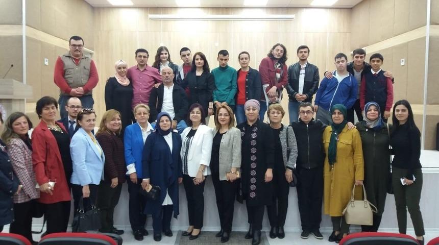 Engelliler Haftasında "Safinaz&rsquo;ın izdivacı" oyununu sergilediler