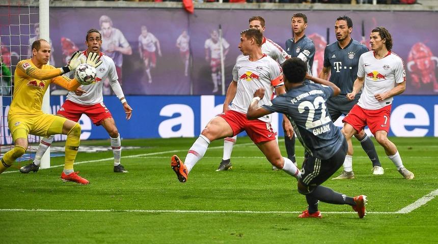 Leipzig 0 - 0 Bayern Münih (Borussia Dortmund 3 - 2 Fortuna Düsseldorf)