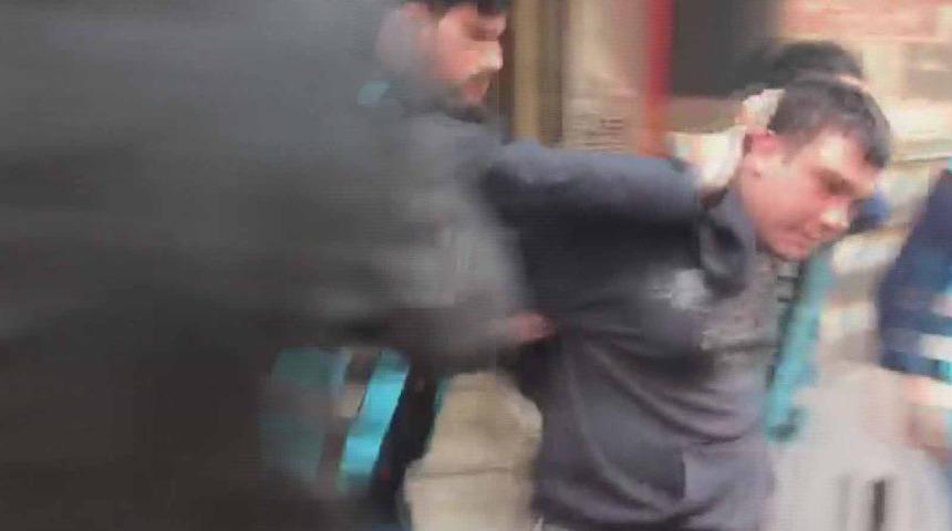 Şişli'de yolun karşısına geçmeye çalışan kadınlara çarpıp kaçan sürücü yakalandı