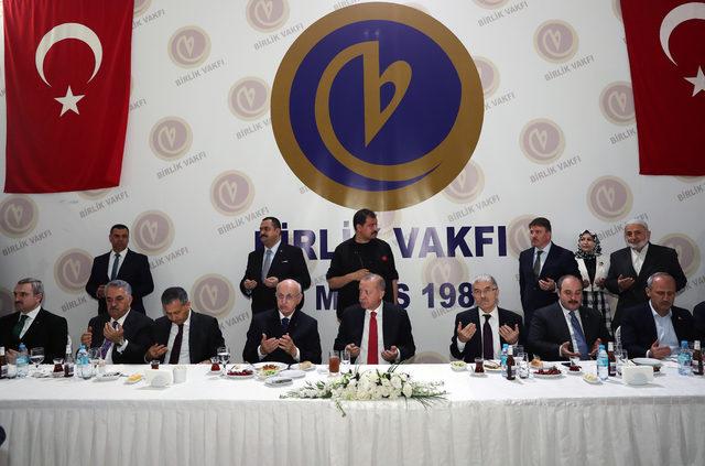 Cumhurbaşkanı Erdoğan, Birlik Vakfı iftarına katıldı (1)