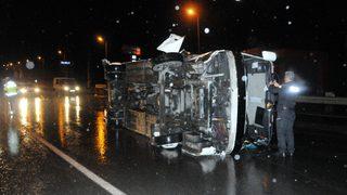 Kayseri'de işçileri taşıyan midibüs devrildi: Çok sayıda yaralı var!