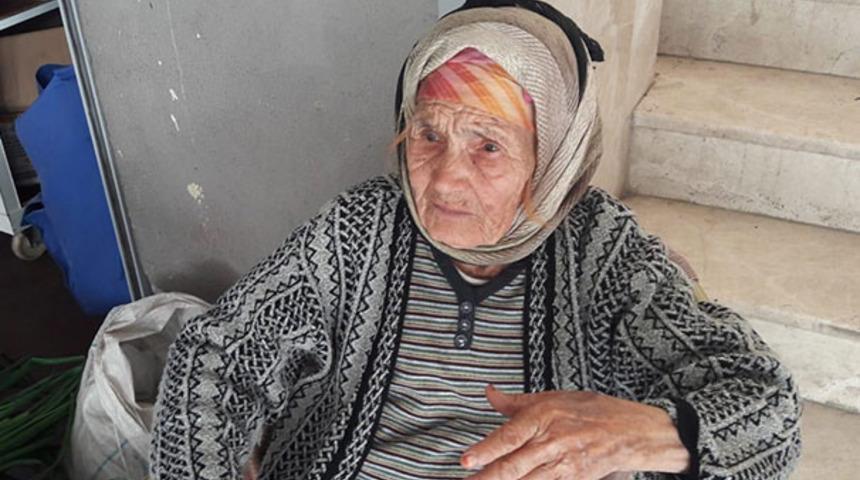 100 yaşındaki yaşlı kadın her yerde aranıyor!