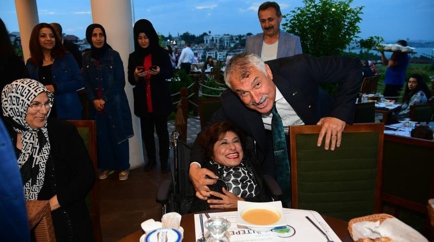 Karalar: "G&uuml;&ccedil;l&uuml; Adana i&ccedil;in birlikte &ccedil;alışacağız"