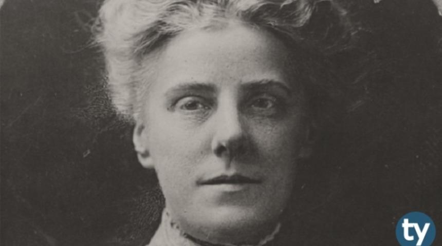 Anneler G&uuml;n&uuml;'n&uuml;n ger&ccedil;ek tarihi! İstese l&uuml;ks i&ccedil;inde yaşayabilirdi ama beş parasız &ouml;ld&uuml;