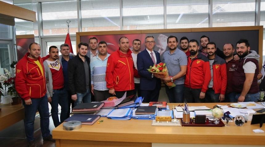 G&ouml;z g&ouml;z&rsquo;den Başkan Arda&rsquo;ya tam destek