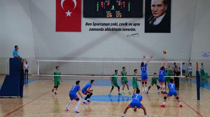 Yıldız Erkekler Voleybol Türkiye Şampiyonası final müsabakaları tamamlandı
