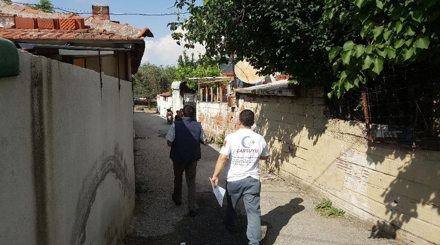 Manisalı muhta&ccedil;lara can suyu oluyorlar