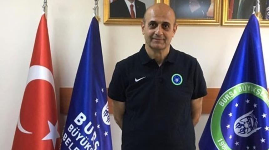 Efeler antren&ouml;r&uuml;n&uuml; buldu