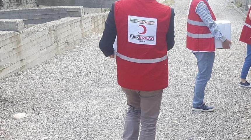 T&uuml;rk Kızlay&rsquo;ından gıda yardımı