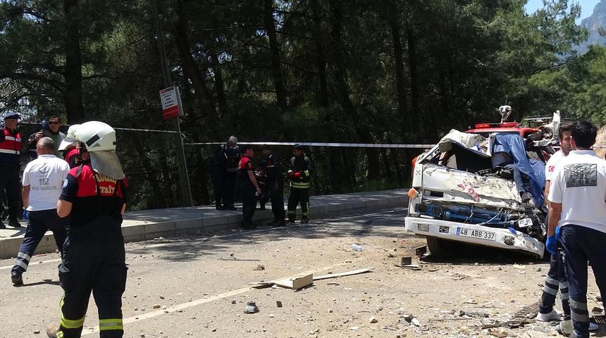 Sakar Ge&ccedil;idi'nde &ccedil;ekici u&ccedil;uruma yuvarlandı: 2 &ouml;l&uuml; 1 yaralı
